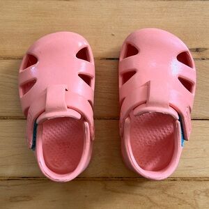 Ten Little Splash Sandals water shoes in size 5